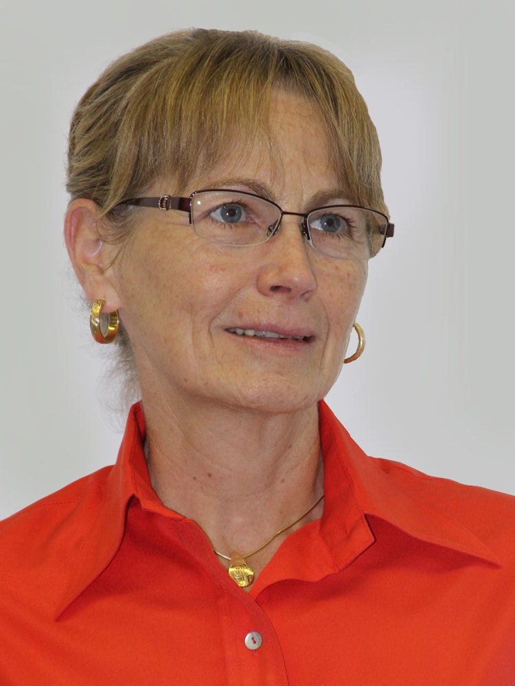 Dr Eva Nagy